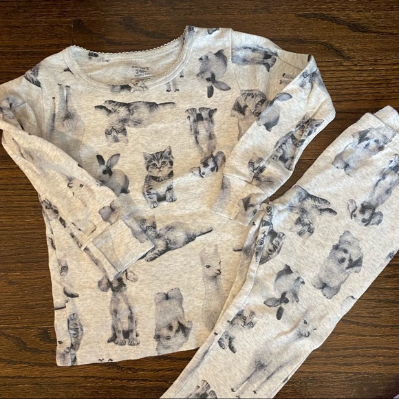 3 Sets of 24 Month Long Sleeve Pajamas. EUC - Picture 3 of 4